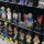 Acryl-Wand-Display f&uuml;r 40 LEGO&reg;-Minifiguren (Mit schwarzem Hintergrund)