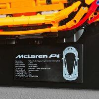 Supporto da parete in acrilico per LEGO&reg; 42172 McLaren P1 (con sfondo nero)