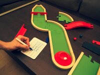 PITCH & PLAKKS - Le nouveau type de minigolf de table